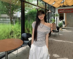 條紋斜肩女T恤